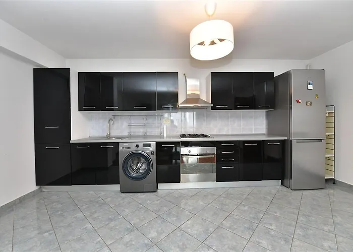 Lux 1 Mai Pod * Bucarest